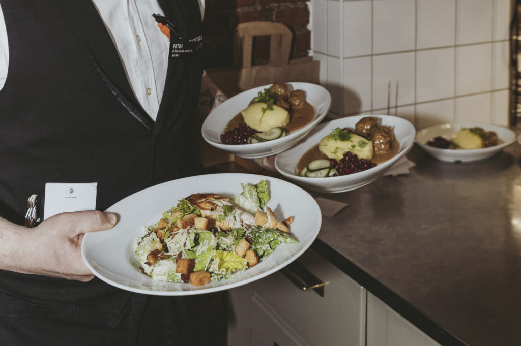 Caesarsallad serveras på Berzelius bar i Göteborg